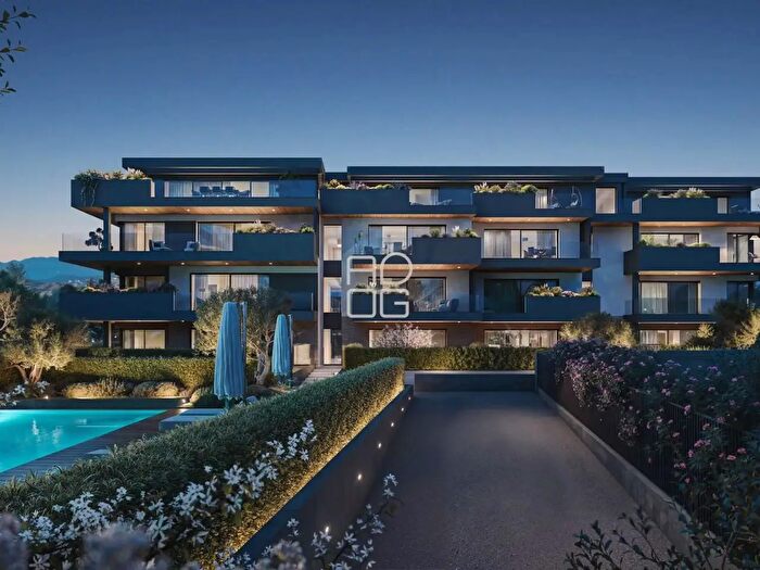 Appartamento trilocale in vendita in Via Pratomaggiore, Desenzano Del Garda