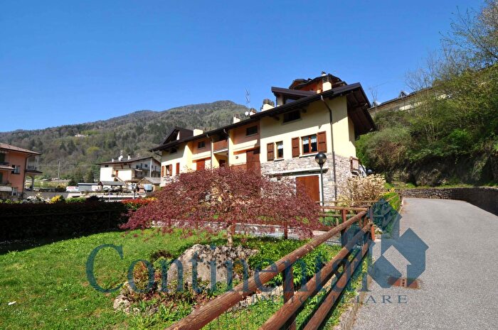 Appartamento bilocale in vendita in Via Mamma Calvi, Piazza Brembana