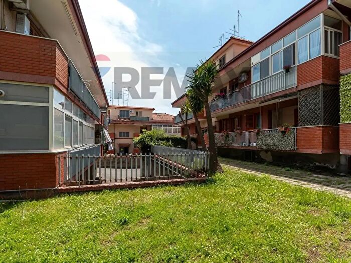 Appartamento con 5 locali in vendita in Via Nocilla, Aci SantAntonio