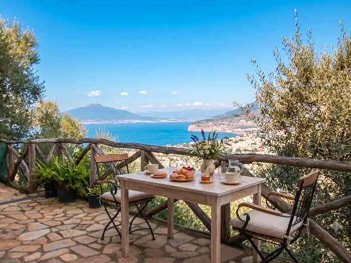 Casa con 6 locali in vendita in Sorrento