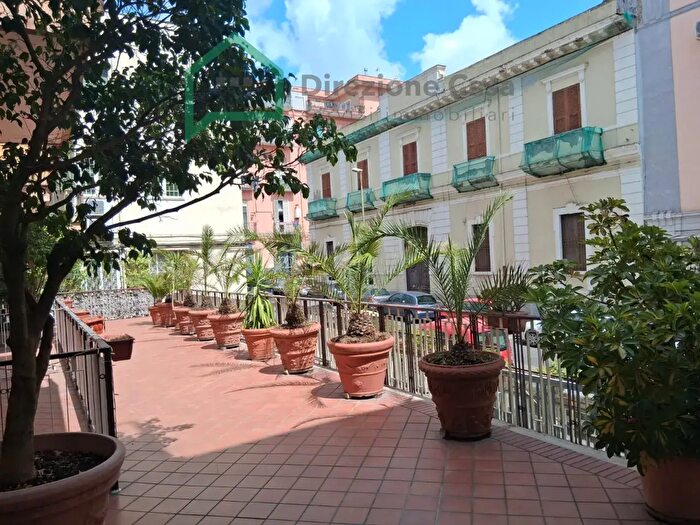 Appartamento bilocale in vendita in Via Macedonia Melloni, Napoli