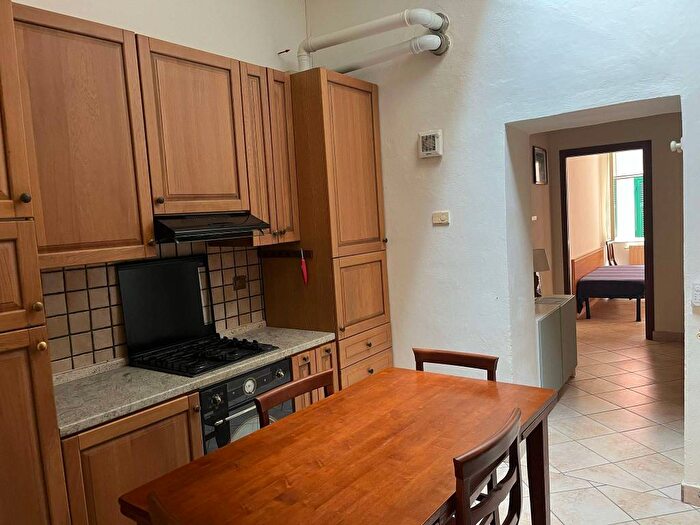 Appartamento trilocale in affitto in Via A Trogu, San Terenzo, Lerici