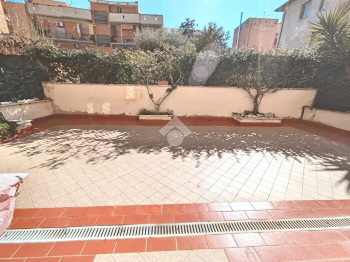 Appartamento trilocale in vendita in Piazza Leonardo da Vinci, Ciampino