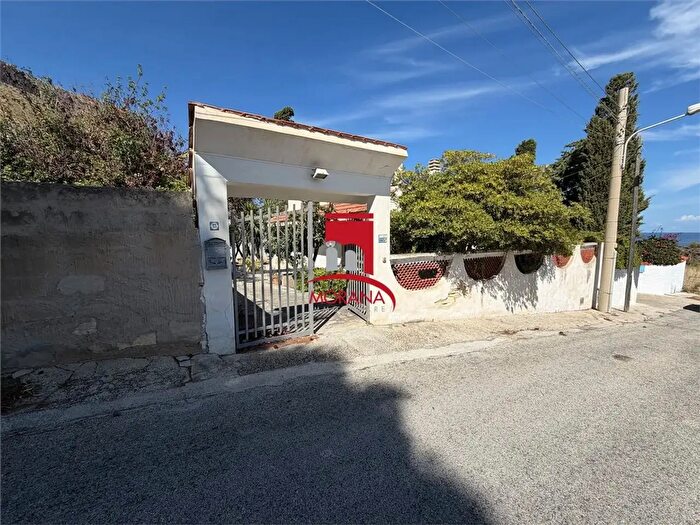 Casa trilocale in vendita in Valderice