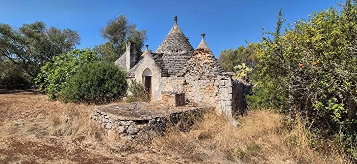 Casa quadrilocale in vendita in Madonna della Grotta, Ceglie Messapica