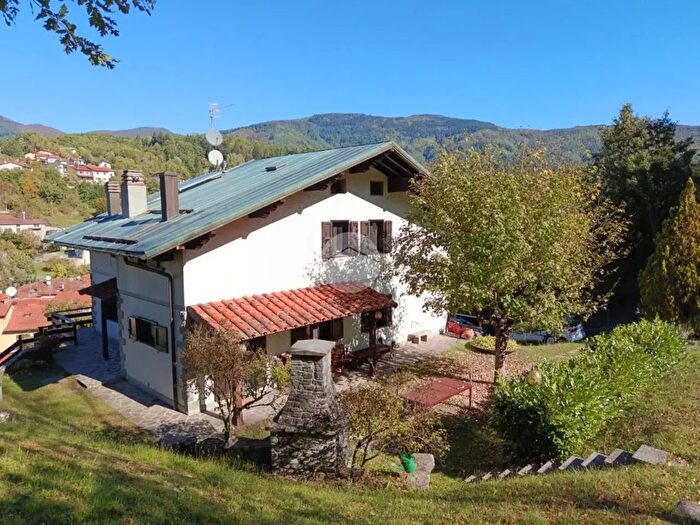 Casa quadrilocale in vendita in Via Giacomo Matteotti, San Marcello Piteglio