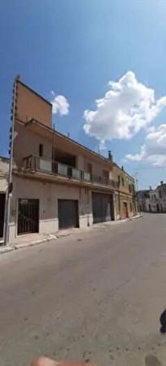 Appartamento con 6 locali in vendita in Via Niccolò Machiavelli, San Donaci