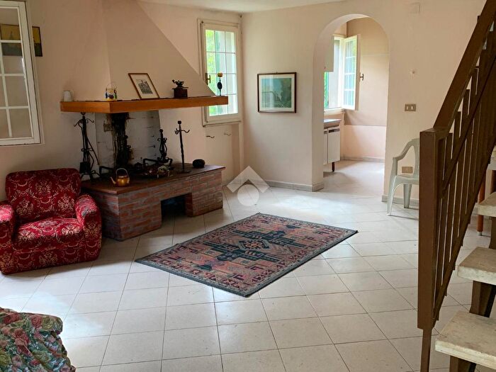 Casa trilocale in vendita in Via Pietra dellUso Ponte Rosso, Sogliano Al Rubicone