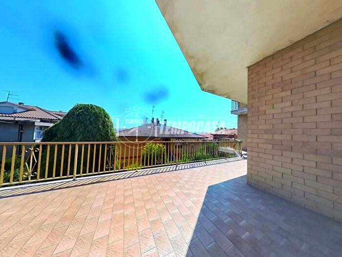 Appartamento con 6 locali in vendita in Via Rubicone, Monte Urano