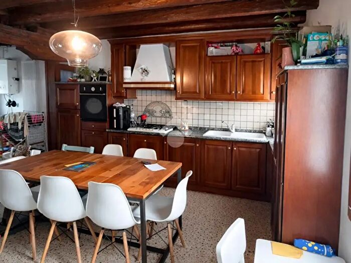 Casa con 7 locali in vendita in Borgo Rinascimento, Altivole