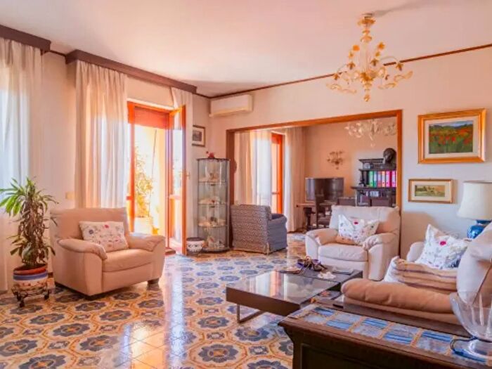 Appartamento con 5 locali in vendita in Via Tazio Nuvolari, Roma