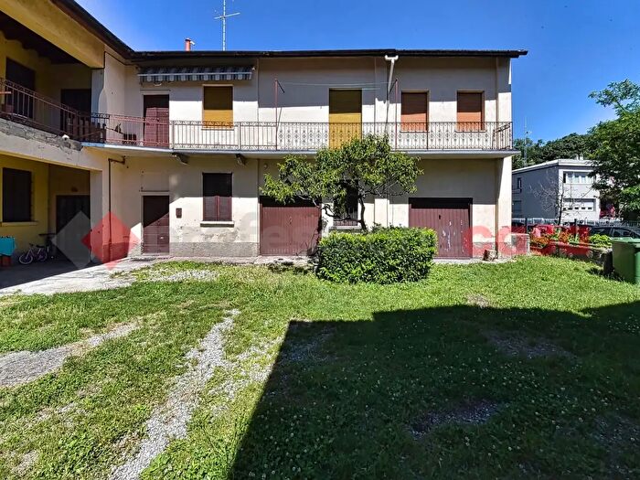Casa trilocale in vendita in Via Fabio Filzi, Paderno Dugnano