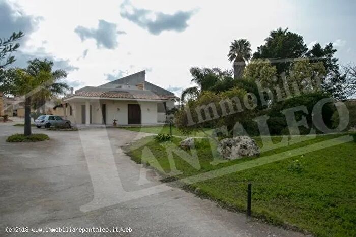 Casa trilocale in vendita in Cda Giardinello Marsala, Marsala