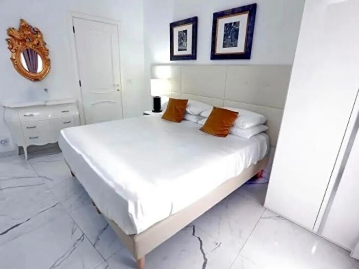 Appartamento quadrilocale in vendita in Via del Viminale, Roma