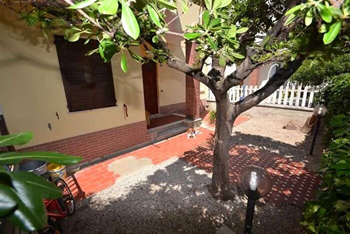 Appartamento con 5 locali in vendita in Rosignano Marittimo