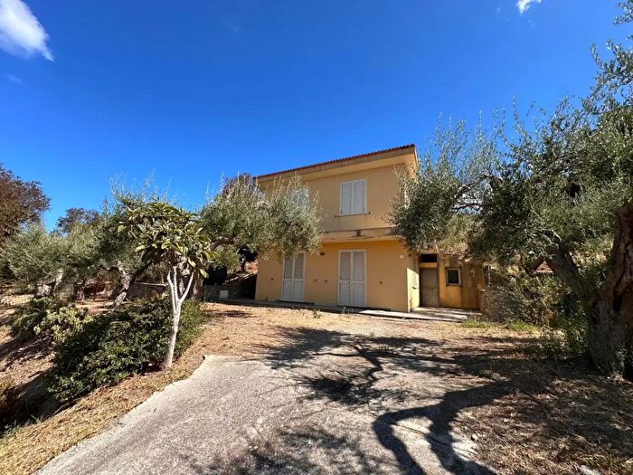 Casa bilocale in vendita in Viale Ugo Foscolo, Barcellona Pozzo Di Gotto