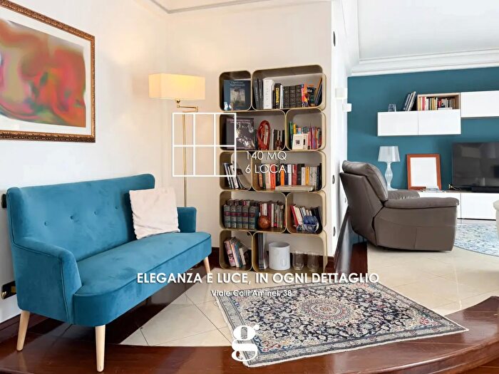 Appartamento con 6 locali in vendita in Viale Colli Aminei, Napoli