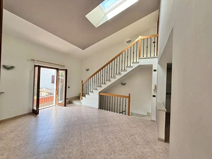Casa con 5 locali in vendita in Vicolo Chiesuolo, Bardolino