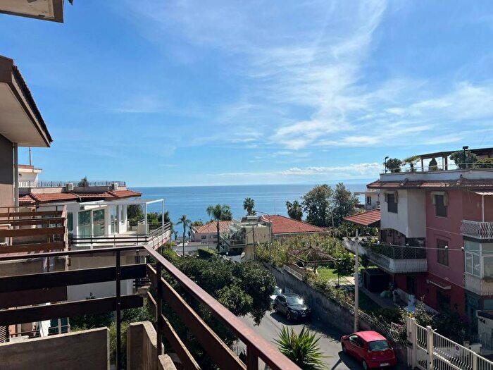 Appartamento bilocale in affitto in Via dei Malavoglia, Centro, Aci Castello