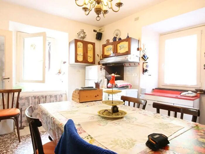 Casa bilocale in vendita in Via Romeo Lanfranconi, Alta Valle Intelvi