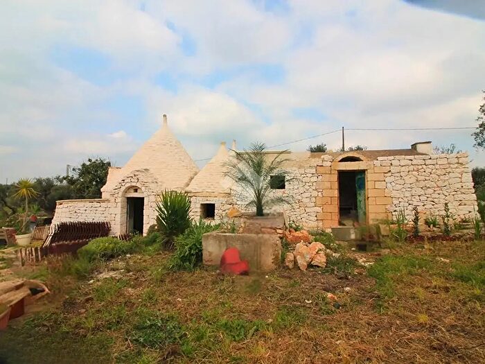 Casa quadrilocale in vendita in Ostuni