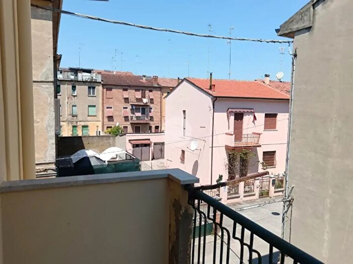 Appartamento quadrilocale in affitto in Via Tito Strozzi, Ferrara