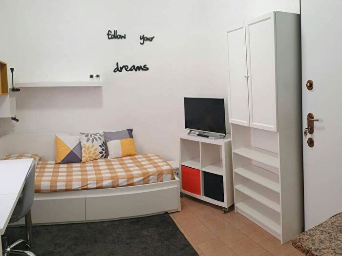 Appartamento monolocale in affitto in Via Arcivescovo Romilli, Corvetto, Milano