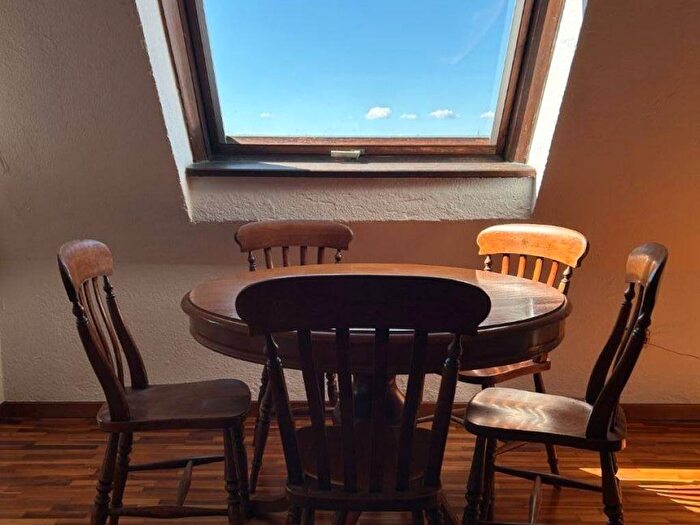 Casa bilocale in affitto in Via Emilio Morosini, Montenero, Milano