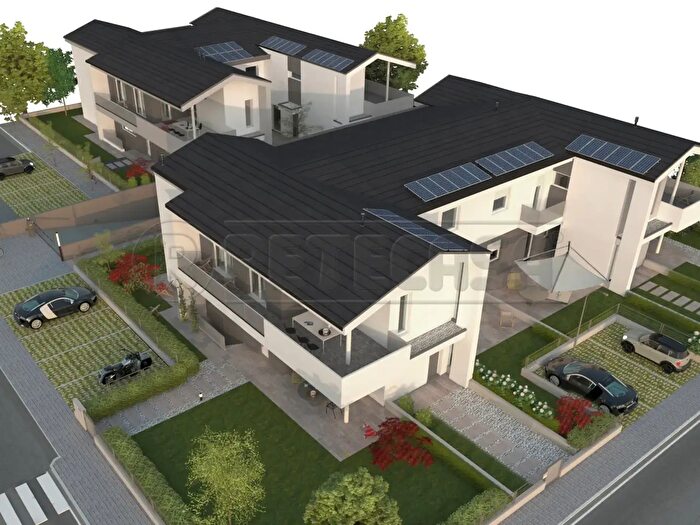 Appartamento con 9 locali in vendita in Via Grumo, Isola Vicentina
