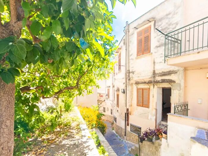 Appartamento con 6 locali in vendita in Via Trebisonda, Misilmeri