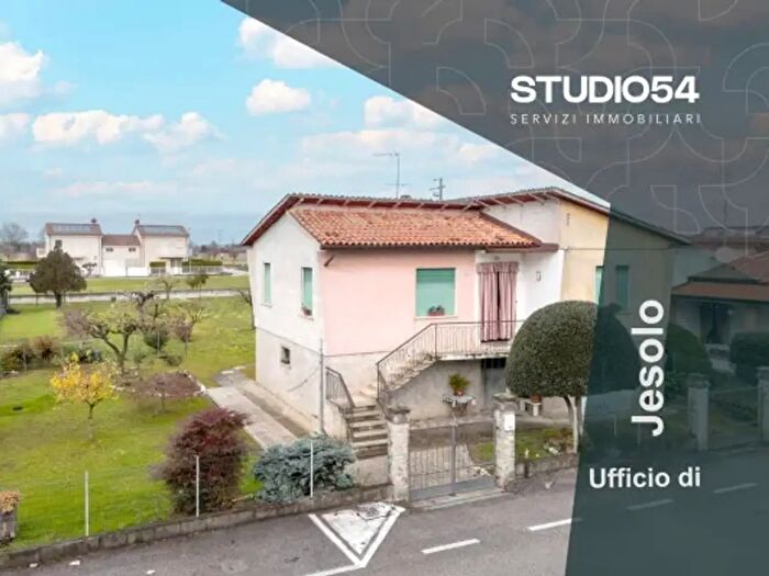 Casa trilocale in vendita in Via Giovanni XXIII, Eraclea