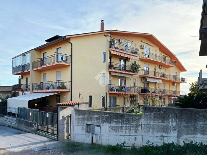 Appartamento quadrilocale in vendita in Borgata Pozzo, Santa Maria Imbaro