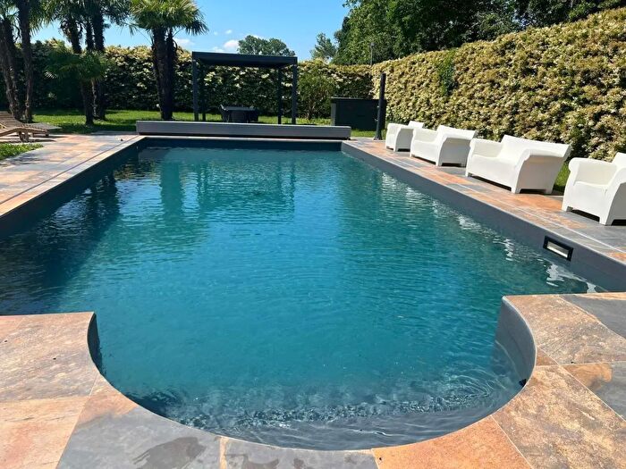 Casa con 9 locali in vendita in Selvazzano Dentro