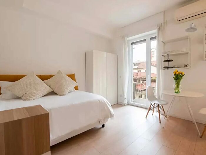 Appartamento monolocale in affitto in Viale Piceno, Milano