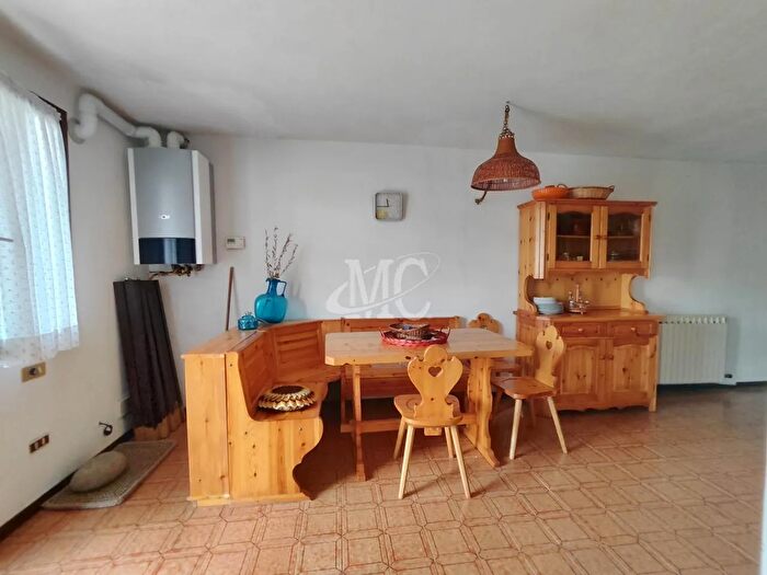 Appartamento trilocale in vendita in Frazione Brozzi Ilaresi, Vallarsa