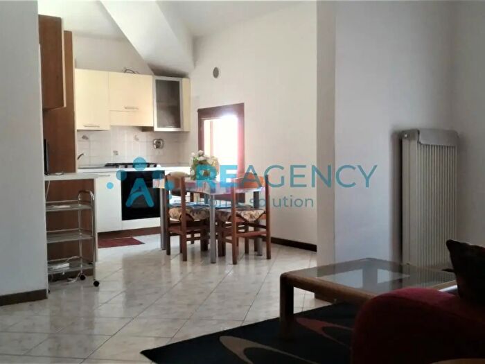 Appartamento trilocale in affitto in Via Goffredo Mameli, Vicenza