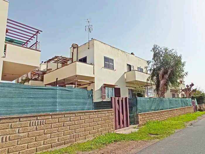 Appartamento trilocale in vendita in Via degli Oleandri, Cerveteri