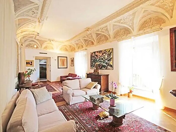 Appartamento quadrilocale in vendita in Via San Lorenzo, Bergamo