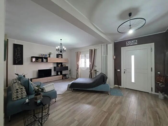 Appartamento trilocale in vendita in Via Nievo, Camposampiero