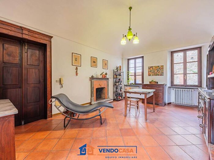 Appartamento trilocale in affitto in Piazza Carlo Alberto, Dogliani