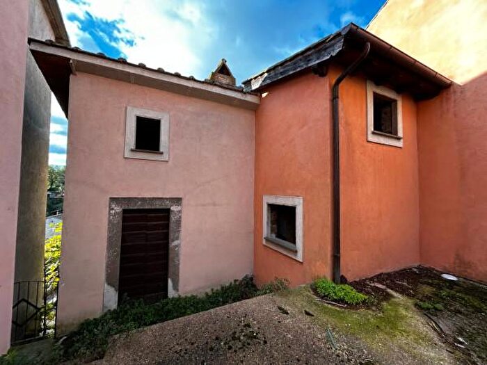 Casa quadrilocale in vendita in Via Piave, Bassano In Teverina