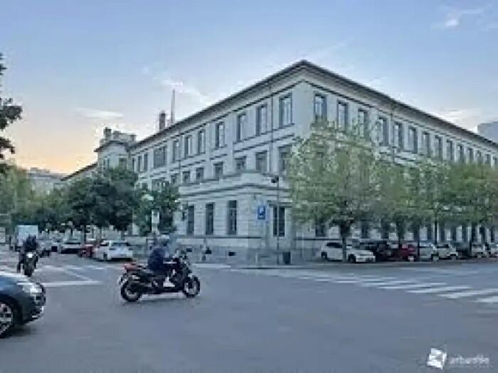Appartamento trilocale in vendita in Via Pietro Moscati, Milano