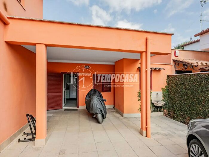 Appartamento trilocale in vendita in Via Portorose, Fiumicino