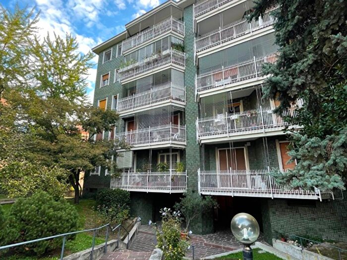 Appartamento bilocale in affitto in Via Val di Sole, Vigentino Fatima, Milano