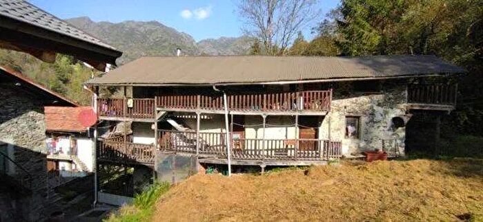 Casa quadrilocale in vendita in Morca, Varallo