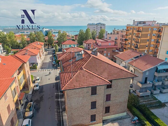 Appartamento trilocale in vendita in Via Manzoni, Fano