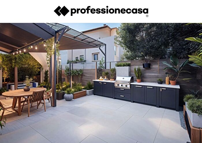 Casa con 13 locali in vendita in Via Podgora, Castelfidardo