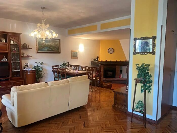 Appartamento quadrilocale in vendita in Piazza Patrioti, Cortemaggiore