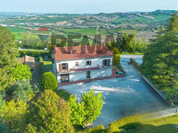 Casa con 5 locali in vendita in Via San Vincenzo, Polverigi