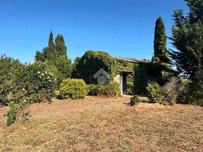 Casa trilocale in vendita in Strada Tarquiniese, Tuscania